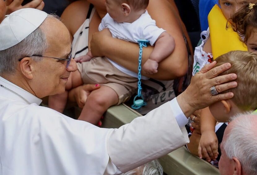 el papa llega al libano