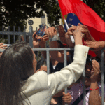 maria corina saluda a venezolanos en chile darwyn rosales