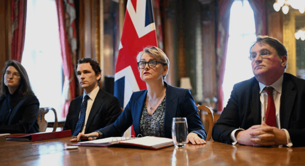 40 paises piden abrir el estrecho de ormuz darwyn rosales