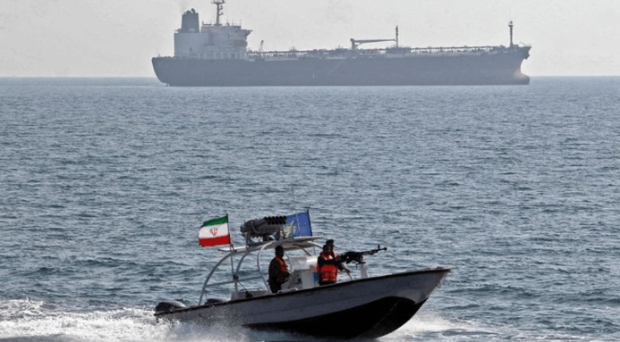 iran cierra nuevamente el estrecho darwyn rosales