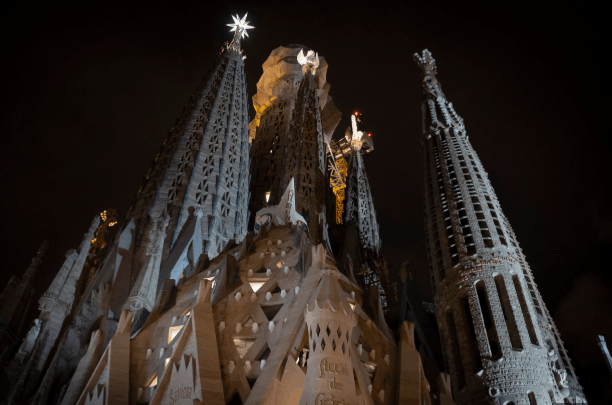 sagrada familia barcelona darwyn rosales