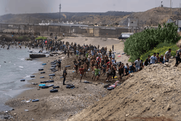 crisis migratoria españa darwyn rosales